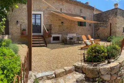 Image de River side farmhouse with olive grove in a small hamlet close to Lorgues