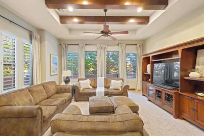 Image de Cr1| Poolside Place * Private Hot Tub* Heated pool * Bbq * Fishing pond