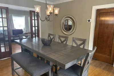 Image de Charming 3-Bedroom Pet-Friendly Home by Lake Erie