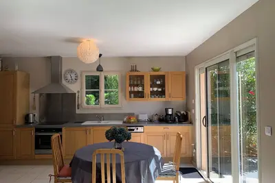 Image de Maison moderne avec jardin clos, Périgord noir. 8km de Sarlat 20 mn de Lascaux.