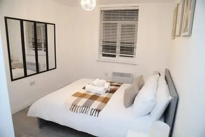 Image de Appartement-Salle de bain privée séparée-Moderne-Vue ville