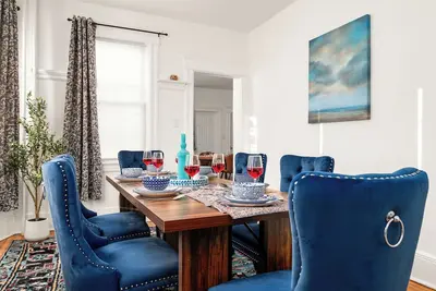 Image de Whole House Spacious 4-bedroom house ~ Near Nyc & Transit ~ Family Friendly