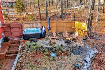 Image de Cozy Scenic Mountain Getaway Hot Tub, Sauna & Game Room near Bushkill & Shawnee