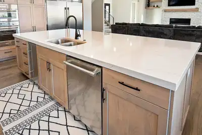 Image de Spacious 6-bedroom house in charming Cedar City with WiFi, Ac