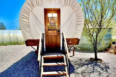 Image de Pioneer Wagon—Ultimate Glamping