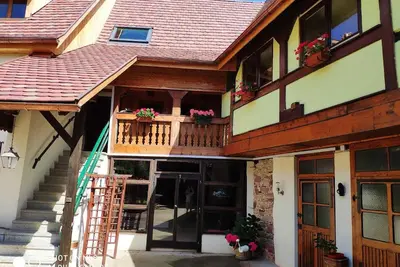 Image de Gîte de charme, ancien domaine viticole, 13 personnes