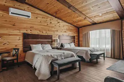 Image de Golf, Outdoor Bar, Restaurant - The Oakwood Cabin