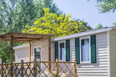 Image de Maison de vacances privée avec Wifi, piscine, climatisation, terrasse, animaux admis, parking