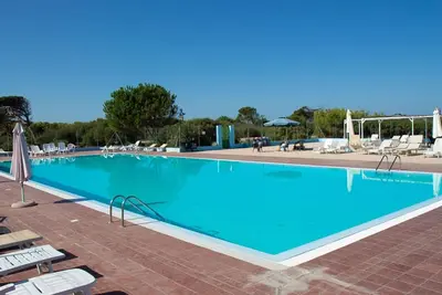 Image de Maison de vacances privée avec piscine, Wifi, climatisation, terrasse, animaux admis, parking