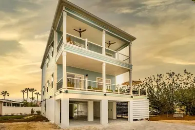 Image de Shell Shack - New Luxurious Home