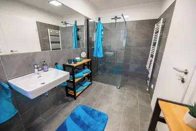 Image de Modern apartment near the lake