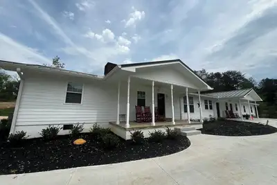 Image de Quaint Lodge 1. 5 miles Dollywood, Quaint Lodge 1. 5 m to Dollywood