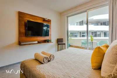 Image de Pool View 1 Br. Steps Away from the Beach