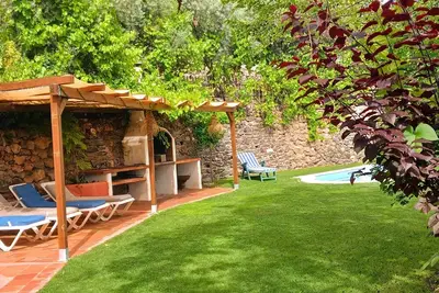 Quiet country house between the ski resort of Sierra Nevada and Granada