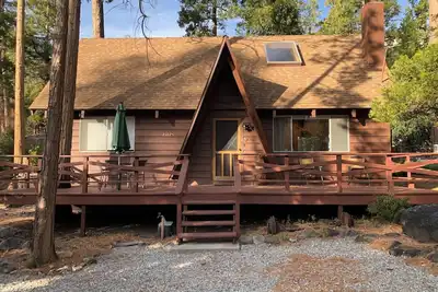 Image de Charming 3-bedroom cabin in Idyllwild-Pine Cove with WiFi