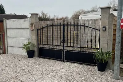 Image de Terrain entièrement privatisé à 500 mètres des lacs! ! !