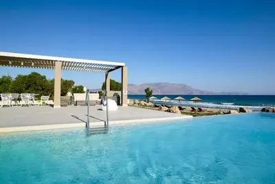 Image de Alluring Kissamos Villa | Villa Aegean Sunset | Beach Front | 2 Bedrooms | Breathtaking Sea Views | Private Outdoor Pool | Private Furnished Terrace | Peaceful Outdoor Ambiance | Prime Location