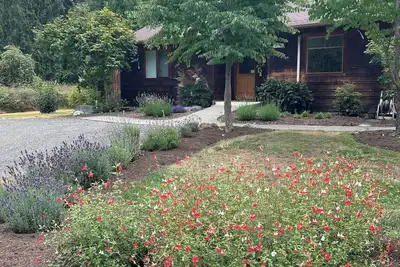 Image de Enchanting meadow retreat 2-bedroom cottage on beautiful Whidbey Island