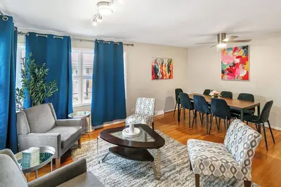 Image de Spacious Split-Level Home