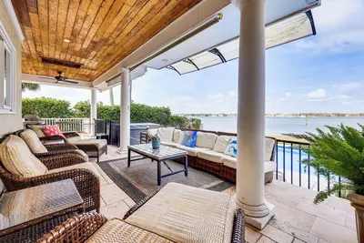 Image de ‘Buena Vista’ St. Augustine: Villa w/ Pool & Dock