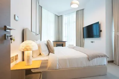 Image de 2-Bedroom Branded Apartment in brilliant Dubai, Stunning Pools
