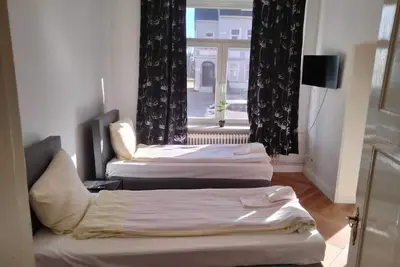 Image de Hansaring 11 W1 - 3 bedrooms (with connecting room)