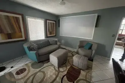 Image de Presidential suite in ex British consulate home