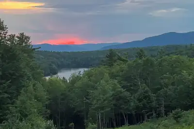 Image de Welcoming 3-bedroom chalet with WiFi in Wolfeboro