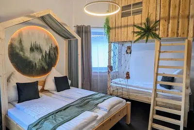 Image de Tree house suite - family-friendly with play corner and unique bunk bed