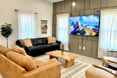 Image de New Vibrant Southwest Vibes home, 5 Minutes to Downtown Fw