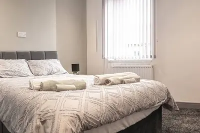 Image de Room 3 Double Bedroom, Stoke-on-Trent.
