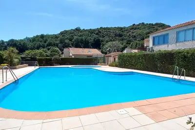 Image de Studio 'Cocoon Hut - Terrace - Pool' avec piscine partagée, Wi-Fi et climatisation