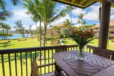 Image de Trade Wind Breeze, Wailua Bay View 2br 2ba Sleeps 2-6. Guest Room 2 Twins/King