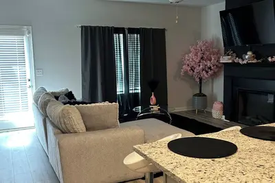 Image de Your Home Away from Home – Sleek 3br Haven Minutes from Vibrant Downtown Atlanta