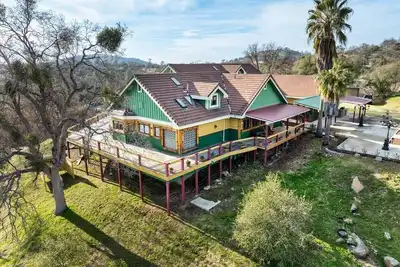 Image de Spacious Coarsegold Villa Near Yosemite & Bass Lake, Yosemite Gateway Sleeps 18 - Coarsegold Villa n