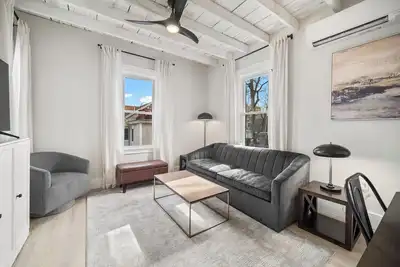 Image de Luxury 3brm/1bath Duplex in Jp