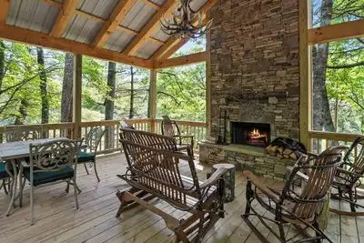 Image de Wildwood Mountain Cottage | Covered Deck and Wood Burning Fireplace *Introductory Discount*