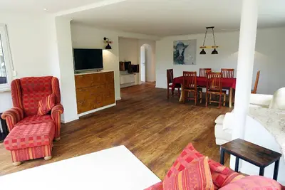 Image de Appartement \"Heimatliebe\" avec vue sur les montagnes, terrasse privée et Wi-Fi