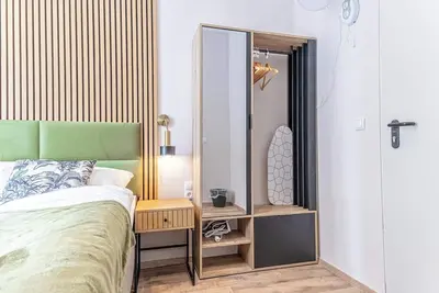 Image de 4br Apt. for Groups 6-Min to Stadthalle