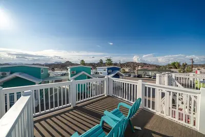 Image de Happy Our! at Roadrunner Resort