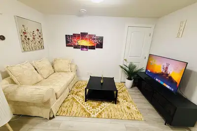 Image de Cozy Haven – Your Peaceful & Stylish Retreat, where Comfort meets Tranquility!