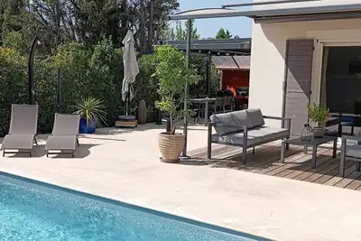 Image de Maison dans résidence privée à 10 mn à pieds du centre ville.