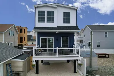 Image de Brand New 3-bedroom house in Seaside Park with WiFi, Ac - 2 Blocks to Beach!