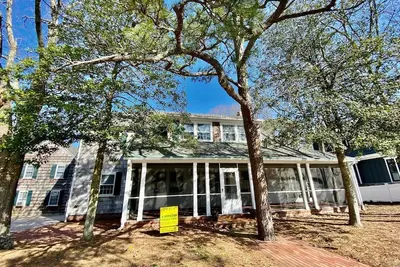 Image de Historic Lake Gerar Home: Walk to Beach, Porch Views & Room for 2 Families!