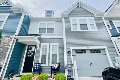Image de Spacious 3br Townhome in Bishops Landing – Pool, Tennis, & Shuttle to Beach!