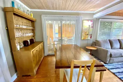 Image de Charming Dog-Friendly Cottage, Walk to Rehoboth Beach, Private Yard & Parking!