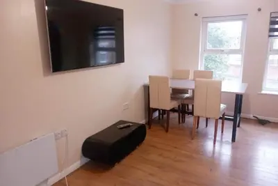 Charming 2-bedroom apartment in Erith with WiFi access