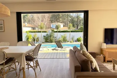 Image de Sublime Maison Avec Piscine A Quelques Minutes D'Arcachon