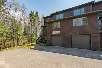Image de Sand Brook Lodge- 4-bedroom luxury townhome with Ac in Lake Placid