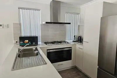 Image de Cozy and Compact 4-bedroom house with WiFi, Ac in charming Rivergums Baldivis